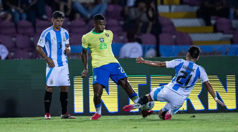 Batacazo mundial: Argentina vapuleó a Brasil en el Sudamericano Sub 20