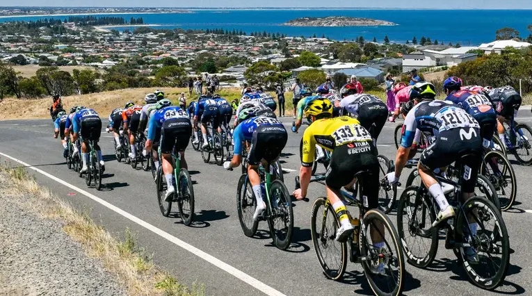 Tour Down Under 2025: colombianos en la general tras la etapa 4