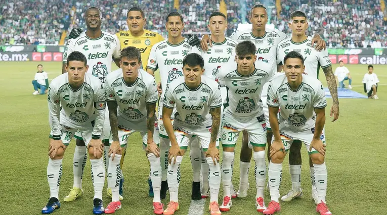 James Rodríguez con Club León