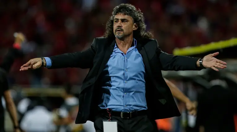 Leonel Álvarez