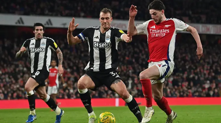 Newcastle derrotó a Arsenal