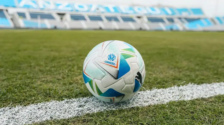 Balón del Sudamericano Sub-20 celebrado en Venezuela