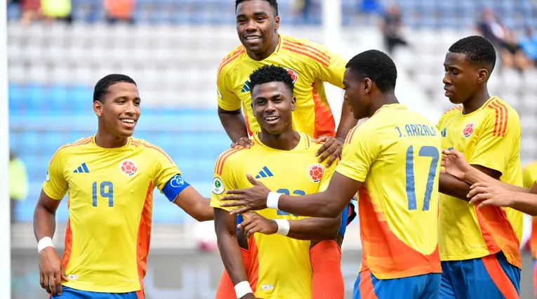 Colombia celebra los goles vs Uruguay en el Sudamericano Sub-20
