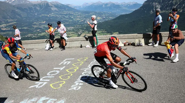 Egan Bernal en carrera