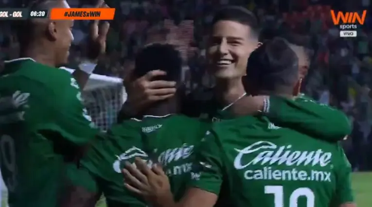 Stiven Mendoza - León