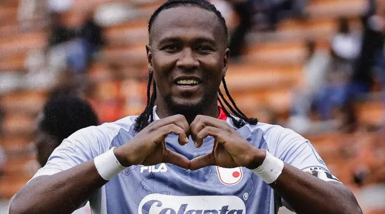 Hugo Rodallega anota 'póker' en la victoria de Santa Fe y es goleador de la Liga BetPlay. 