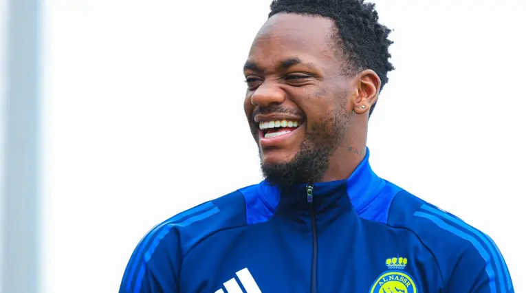 Jhon Jáder Durán en el entrenamiento del Al Nassr
