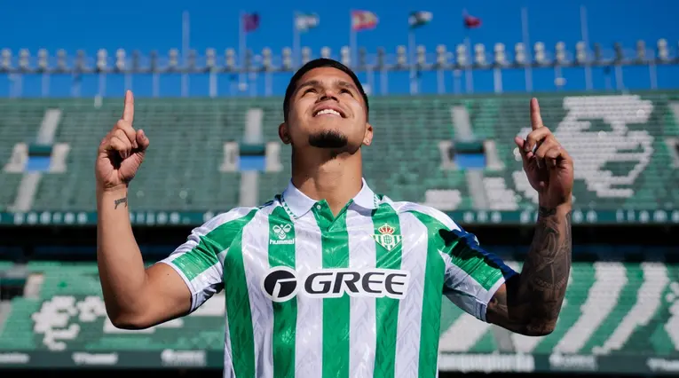 Juan Camilo 'Cucho' Hernández, futbolista colombiano
