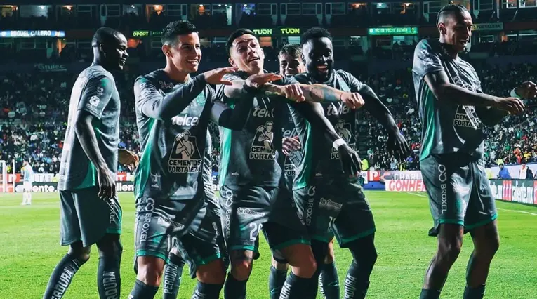 James Rodríguez - León