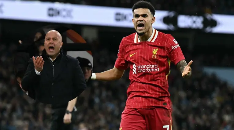 Luis Díaz titular con Liverpool frente a Newcastle