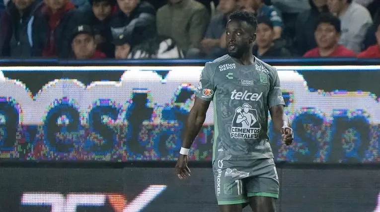 Stiven Mendoza - Club León