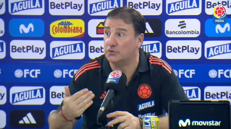 Lorenzo tomó primera decisión en Colombia tras el empate ante Paraguay