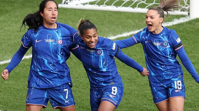 Mayra Ramírez titular con Chelsea Champions League