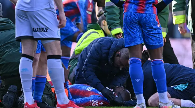 Dura lesión del jugador del Crystal Palace Jean-Philippe Mateta