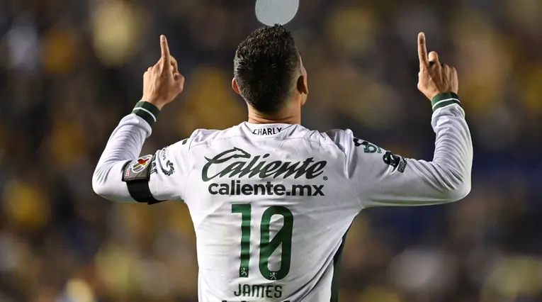 James Rodríguez - León