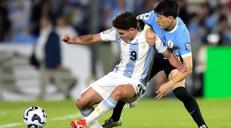 Uruguay y Argentina en duelo por Eliminatorias al Mundial 2026