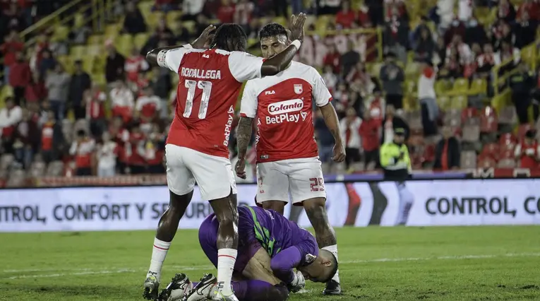 Santa fe enfrenta a Atlético Bucaramanga en juego válido por la fecha 6 de la Liga Betplay 2025