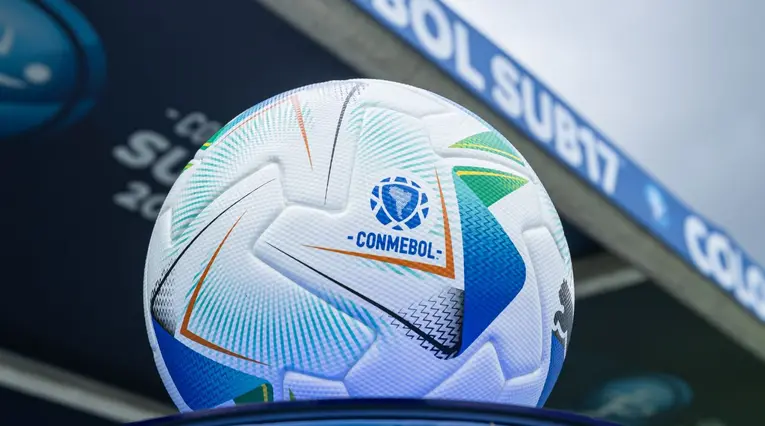 Balón del Sudamericano sub-17
