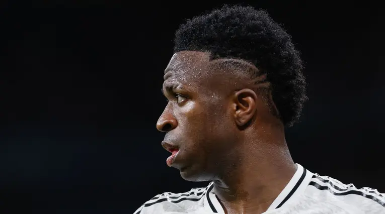 Vinicius abre la puerta a su salida del Real Madrid: crisis interna en la 'Casa Blanca'