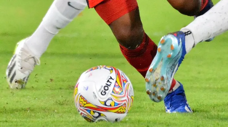 Un estadio del FPC se está cayendo a pedazos