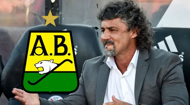 Leonel Álvarez, técnico colombiano