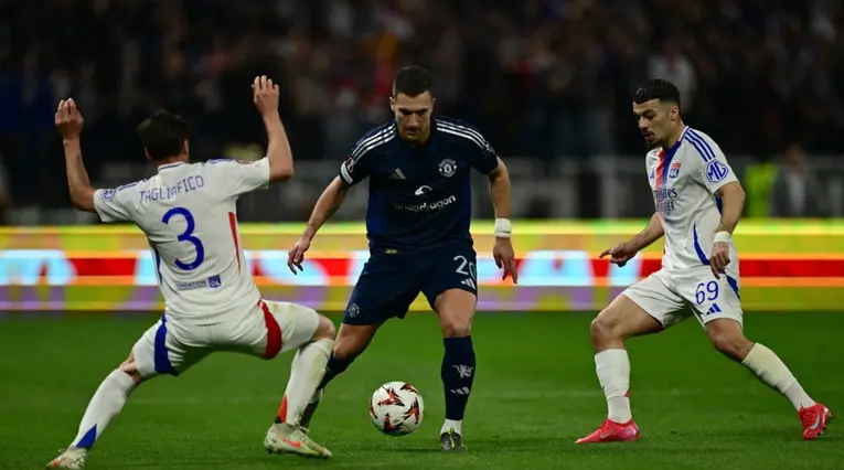Lyon y Manchester United en duelo por Europa League 2024-2025