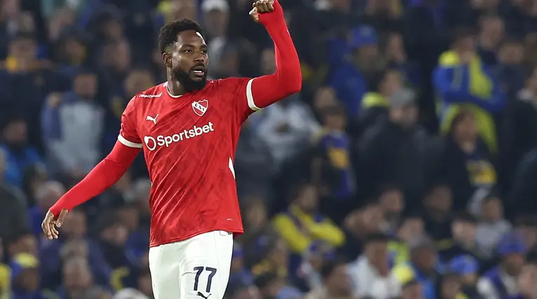 Álvaro Angulo con Independiente de Avellaneda