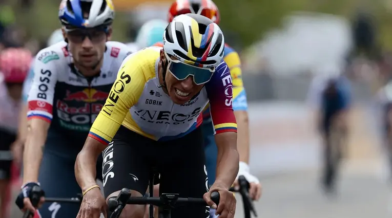 Egan Bernal brilló en la etapa 7 del Giro de Italia 2025