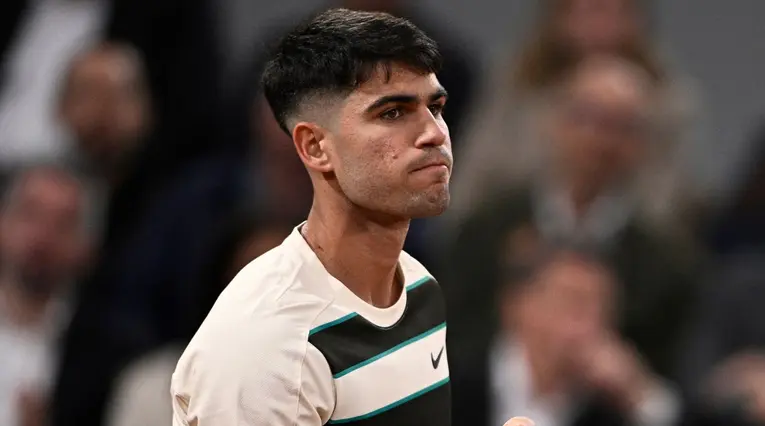 Carlos Alcaraz se sinceró tras clasificar a la segunda Ronda de Roland Garros