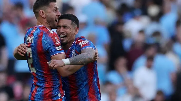 Daniel Muñoz con el Crystal Palace
