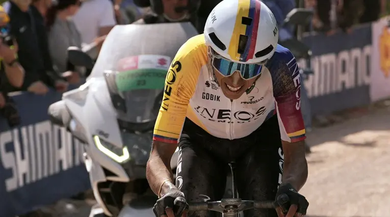 Egan Bernal en el Giro de Italia 2025