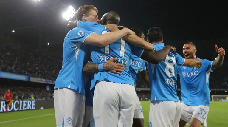Napoli vuelve a la gloria: los celestes son campeones de la Serie A