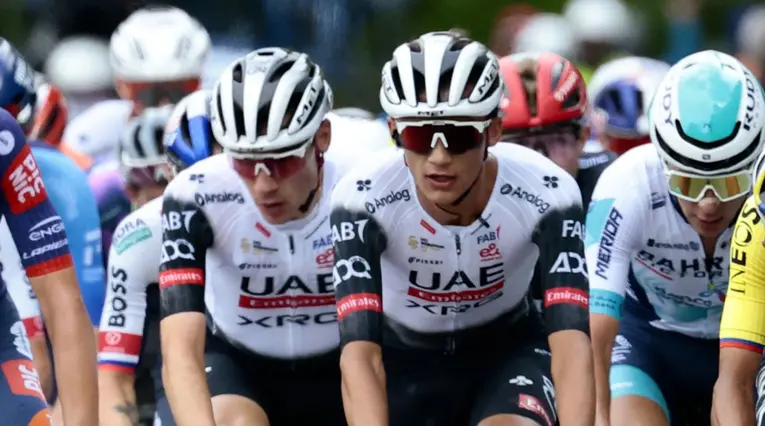 Juan Ayuso e Isaac del Toro en el Giro de Italia