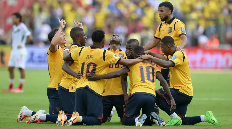 Selección de Ecuador celebra gol vs Venezuela en las Eliminatorias