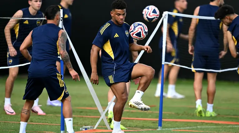 Frank Fabra en entrenamiento con Boca Juniors en el Mundial de Clubes