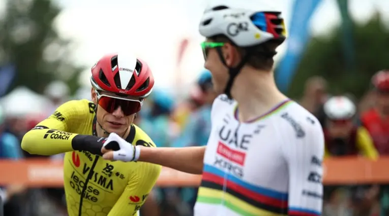 Jonas Vingegaard y Tadej Pogacar, ciclistas
