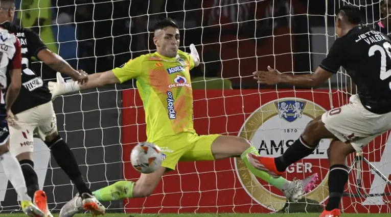 Santiago Mele, arquero uruguayo