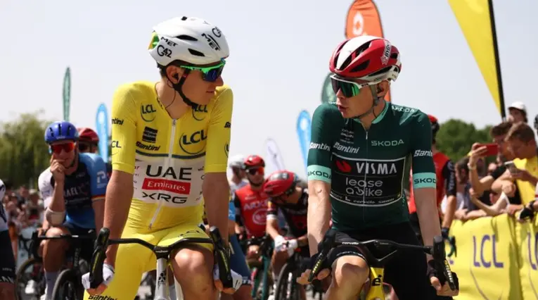 Tadej Pogacar y Jonas Vingegaard, ciclistas