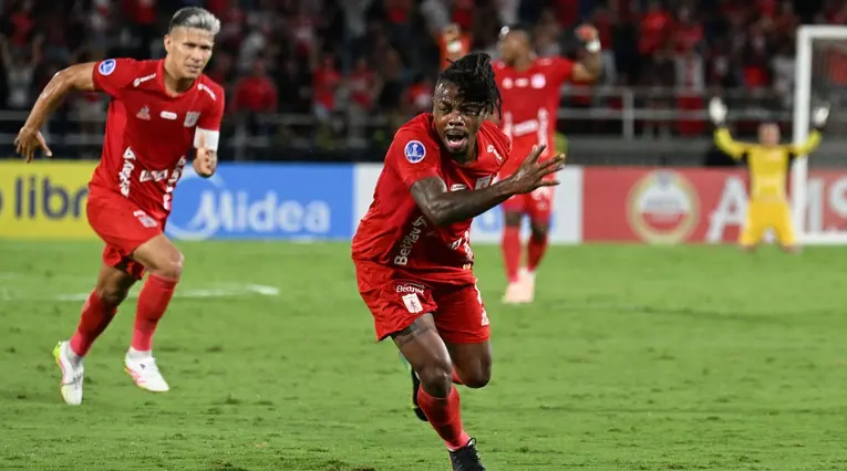 América sacó la casta ante Bahía y se metió a octavos de Sudamericana