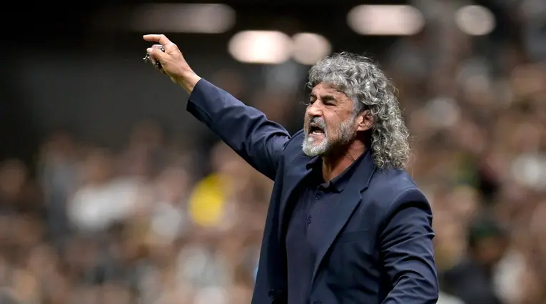 Leonel Álvarez, entrenador colombiano