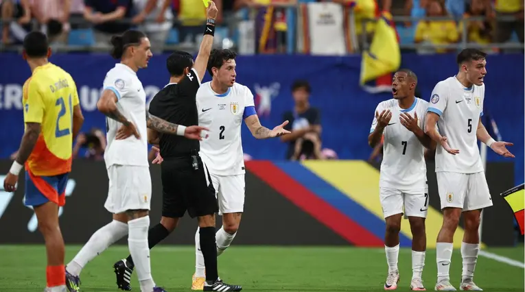 Selección de Uruguay perdería referente por lesión crónica