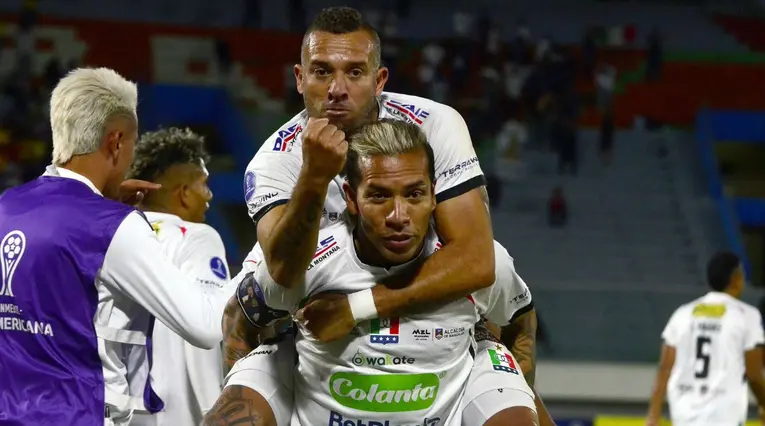 Once Caldas golea y clasifica a octavos de final de Copa Sudamericana