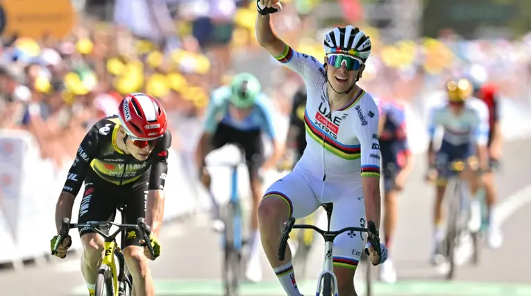 Tadej Pogacar y Jonas Vingegaard en el Tour de Francia - Etapa 10