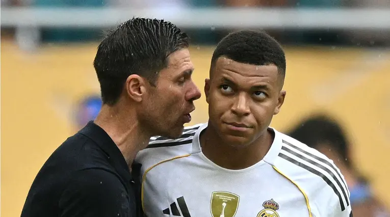 Xabi Alonso y Mbappé