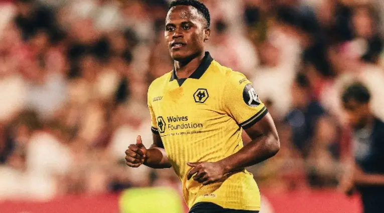 Jhon Arias sacude al Wolverhampton: criticas a su DT por el colombiano