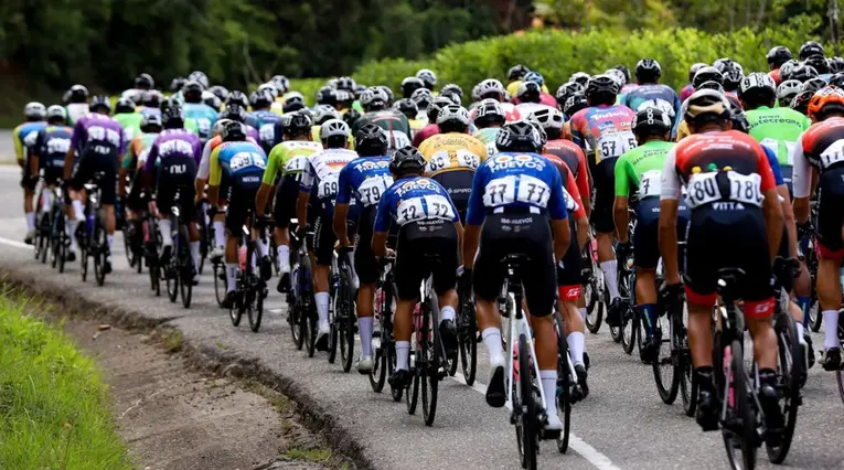 Pelotón del Clásico RCN 2025