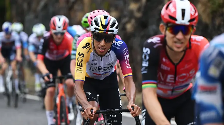 Egan Bernal y los colombianos en la clasificación general tras la etapa 15