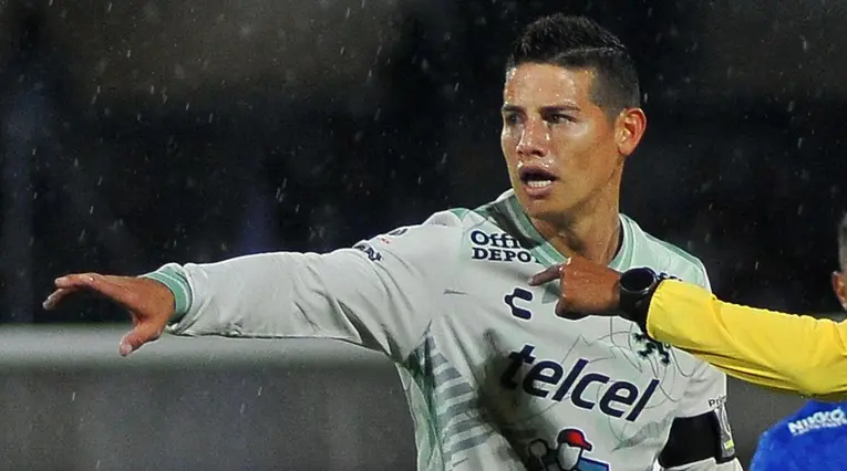 James Rodríguez con el León