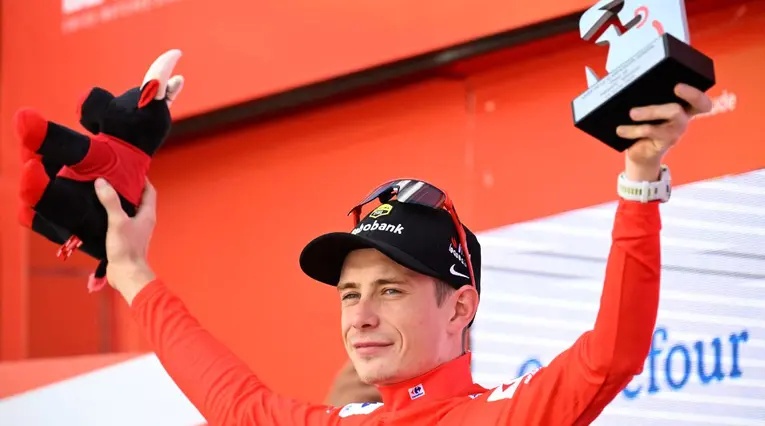 Jonas Vingegaard, campeón de la Vuelta a España 2025