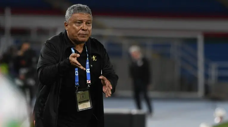 Alex Escobar, técnico colombiano